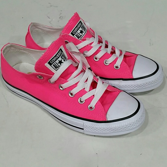 Converse Shoes - NEW Converse All Star Women Size 8 Pink Shoes
